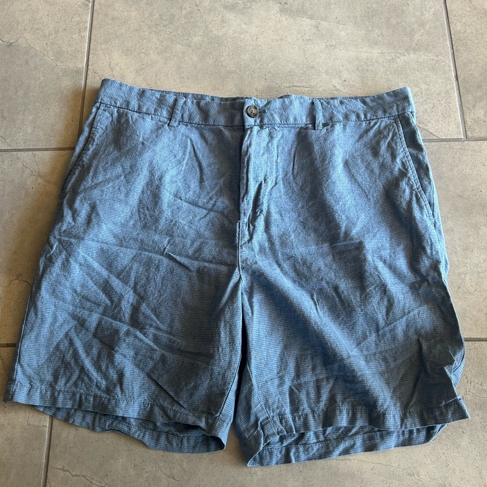 Old Navy Men's Light Blue Flat Front Shorts